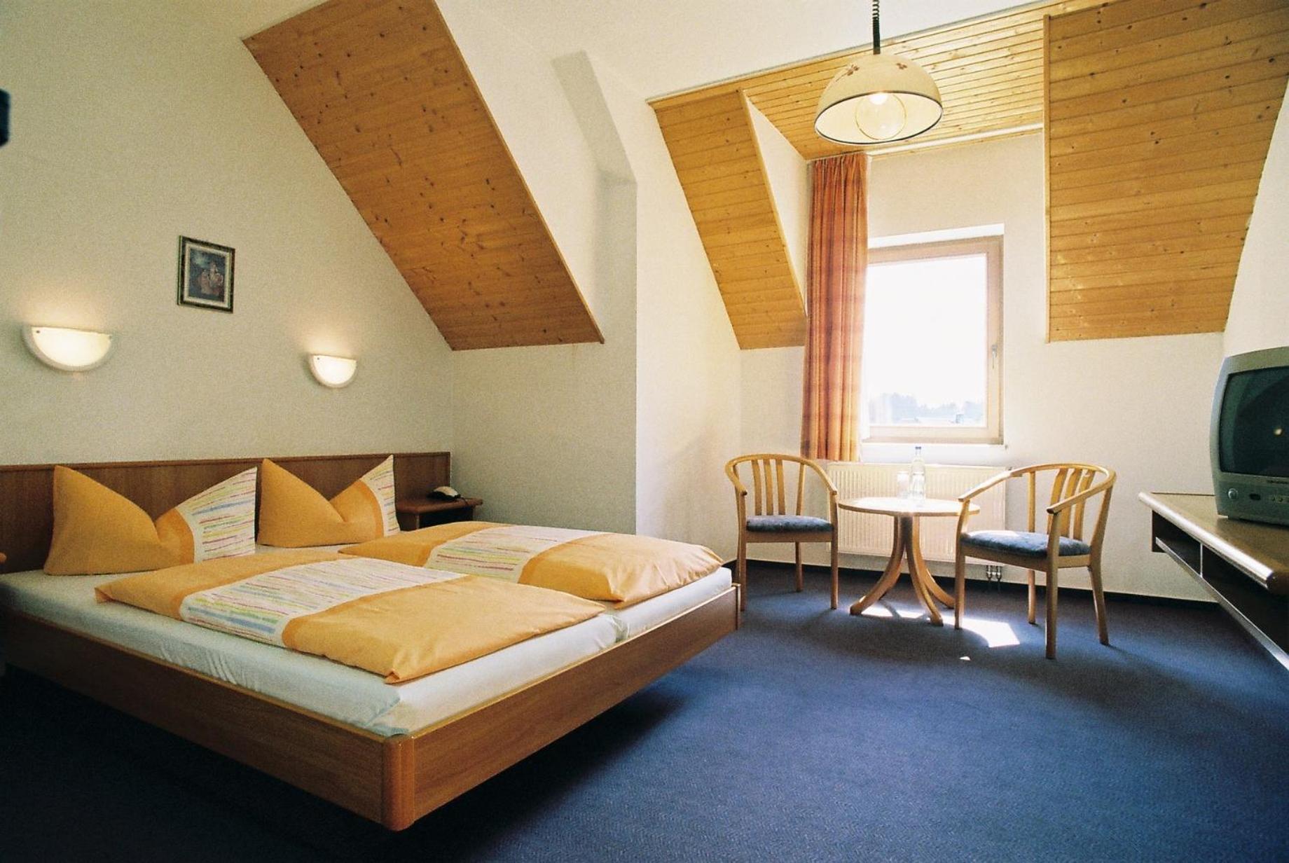 Hotel Zum Schneekopf "Garni" Gehlberg エクステリア 写真