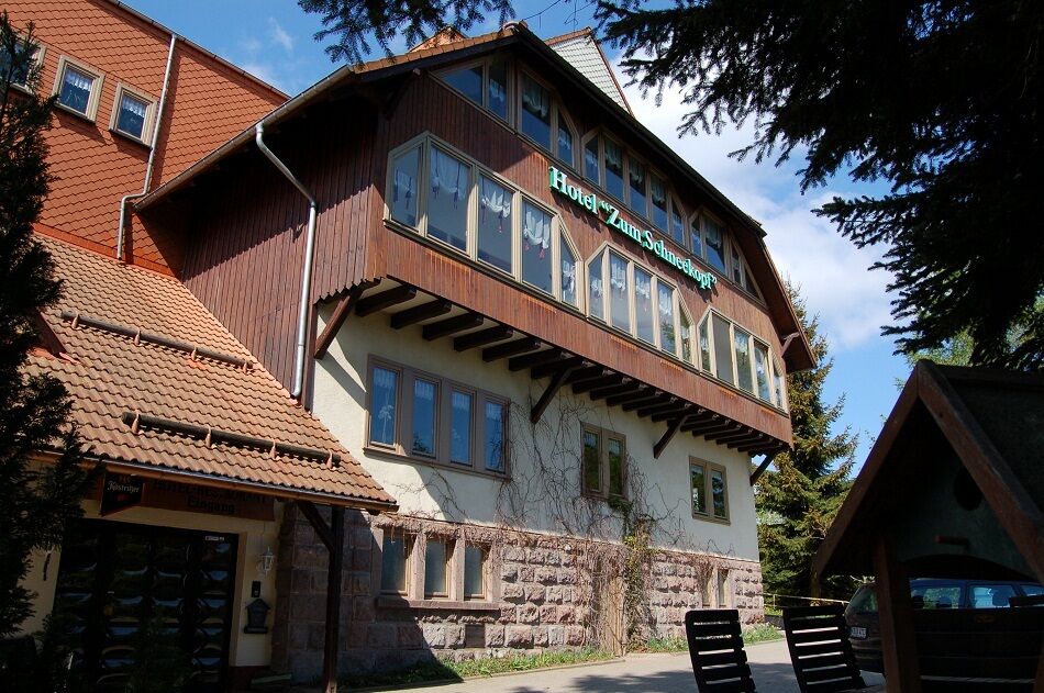 Hotel Zum Schneekopf "Garni" Gehlberg エクステリア 写真